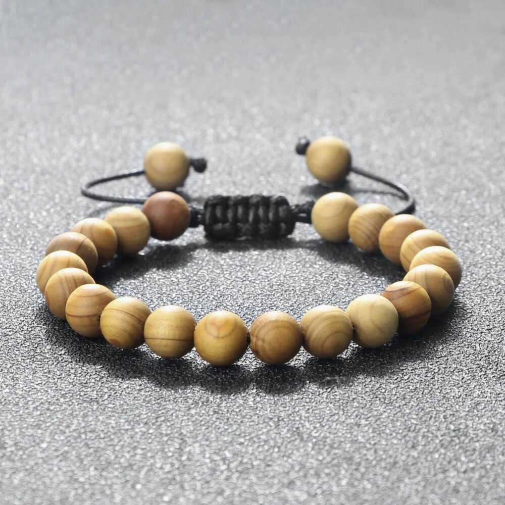 bouddha bracelet au poignet - Image 2